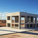 Canteiro de obras da UPA do Guará em Brasília, avançando para concretagem da laje em janeiro de 2026.