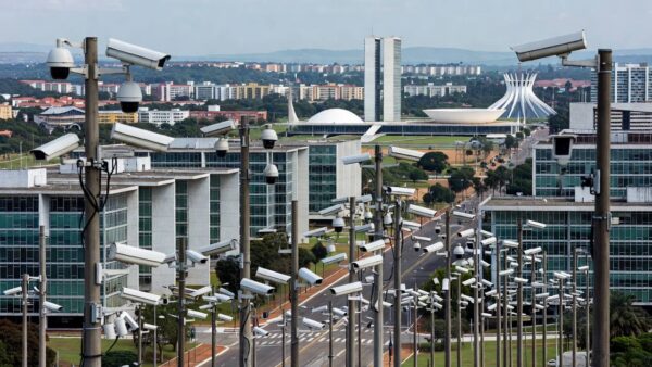 Câmeras de IA da Plataforma DF 360º instaladas no CONIC em Brasília