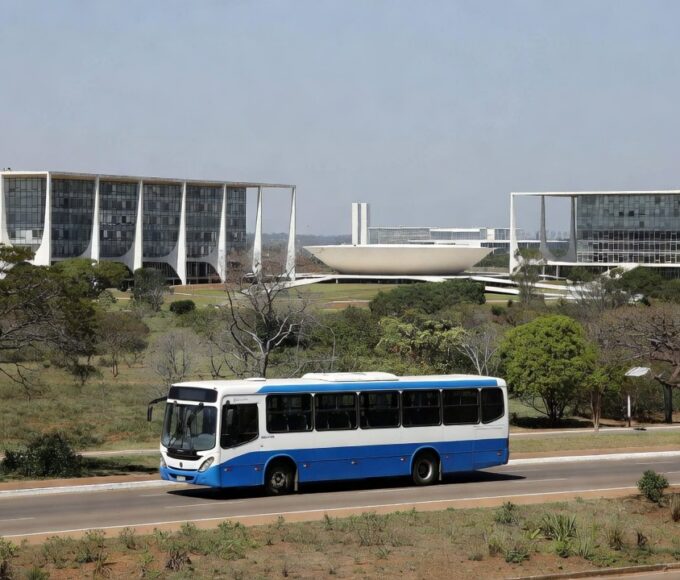 Ônibus de transporte público em Brasília, relacionado à tarifa zero para estudantes na Câmara do DF