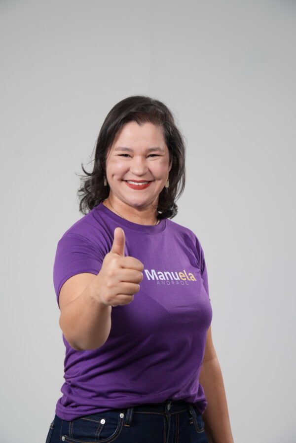 Manuela Andrade consolida favoritismo e expande base pelo DF